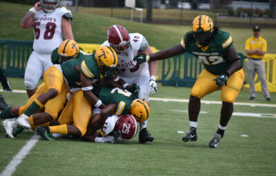 Wonder Boys vs. Reddies Football Tackle