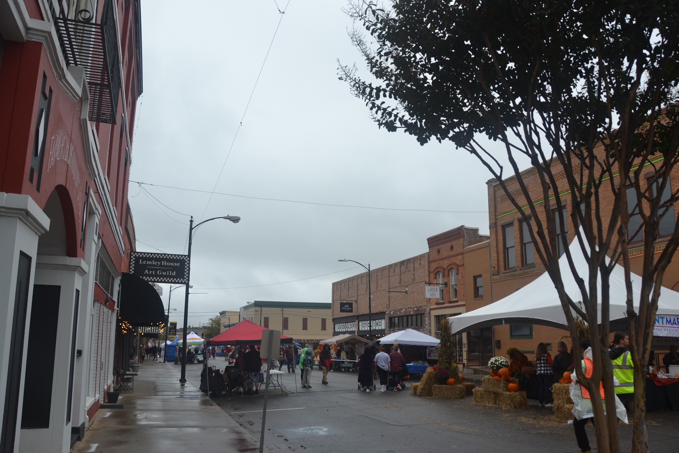 Downtown-Russellville-Hosts-Fall-Fest